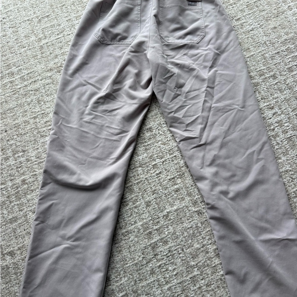 FIGS scrubs - Picture 5 of 9